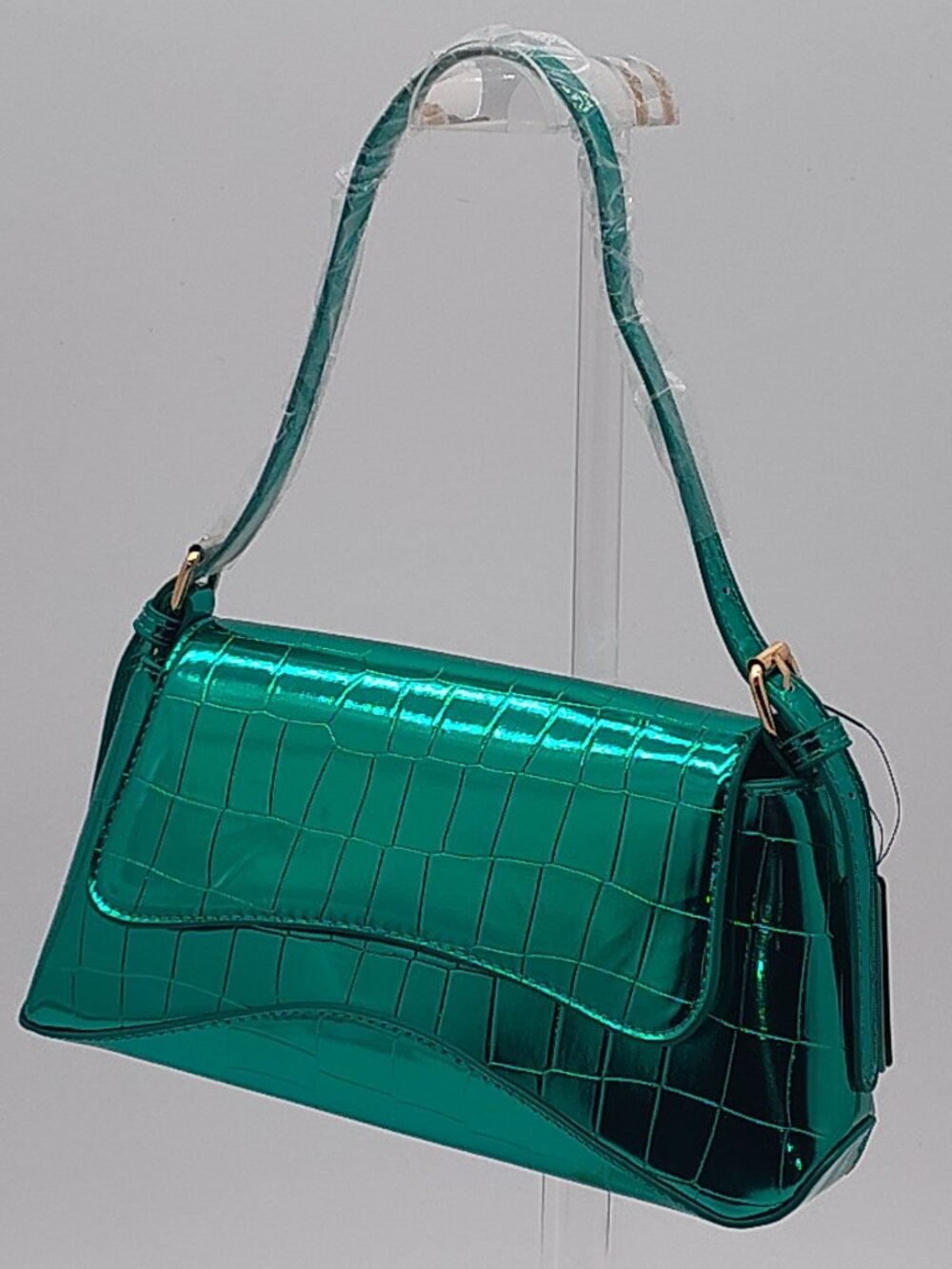 CrocChain Elegance: Zenith Emerald Mirror Metallic Croc-Embossed Shoulder Bag